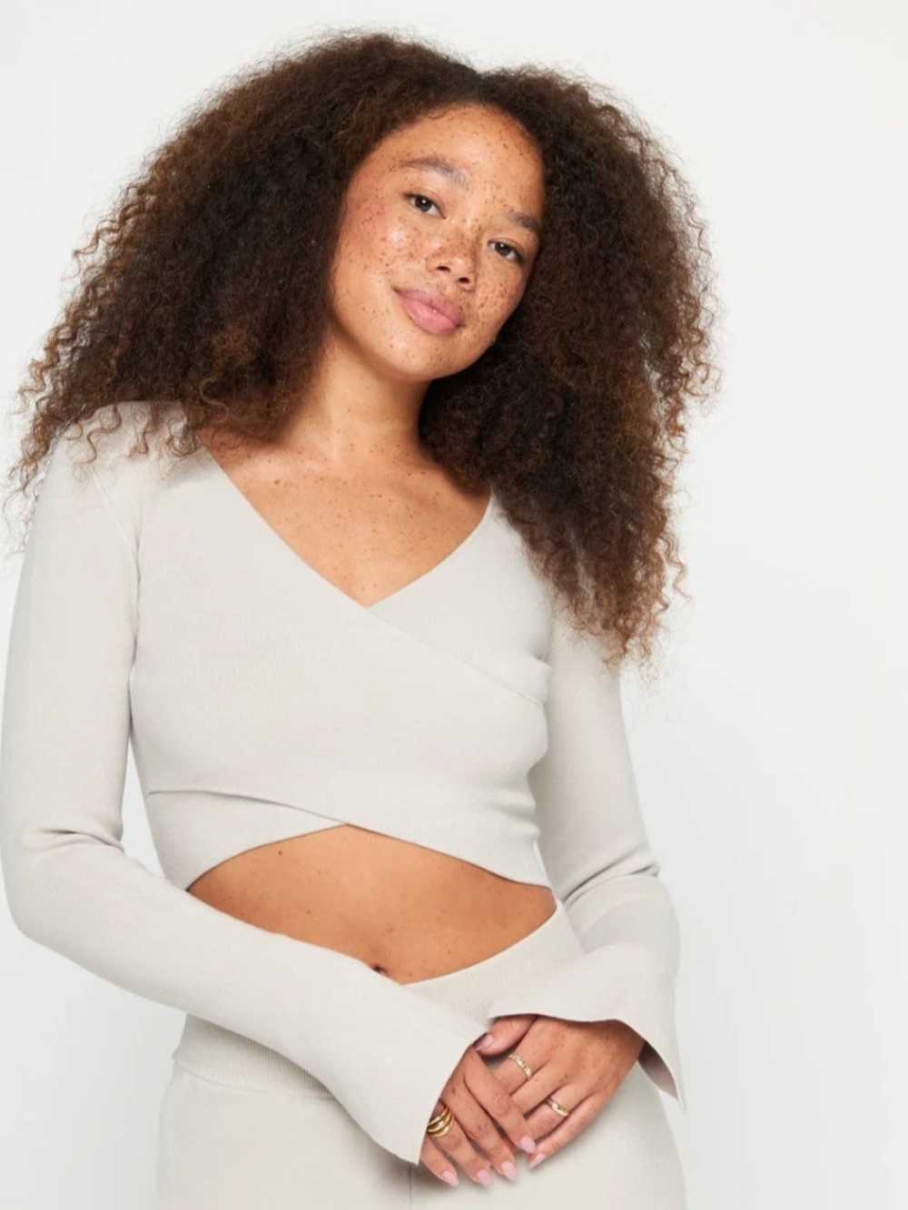 Spiritual Gangster HadleyWomen's Cream Wrap-Detail Long Sleeve Crop Top